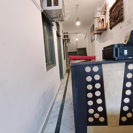 Hotel Hauz Khas Fort View ニューデリー エクステリア 写真