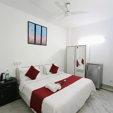 Hotel Hauz Khas Fort View ニューデリー エクステリア 写真