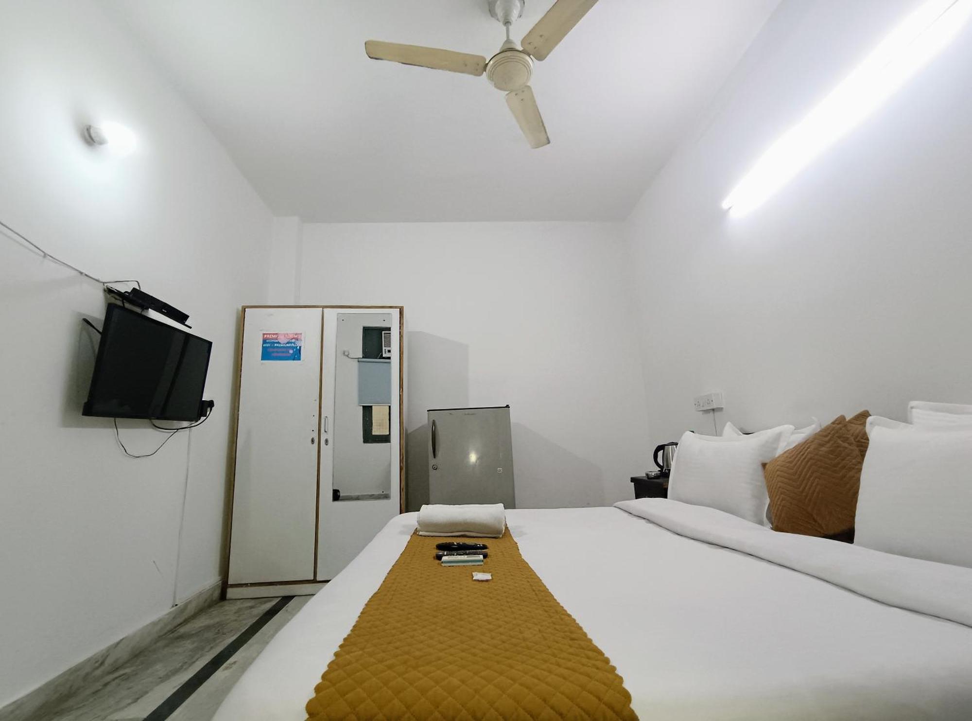 Hotel Hauz Khas Fort View ニューデリー エクステリア 写真