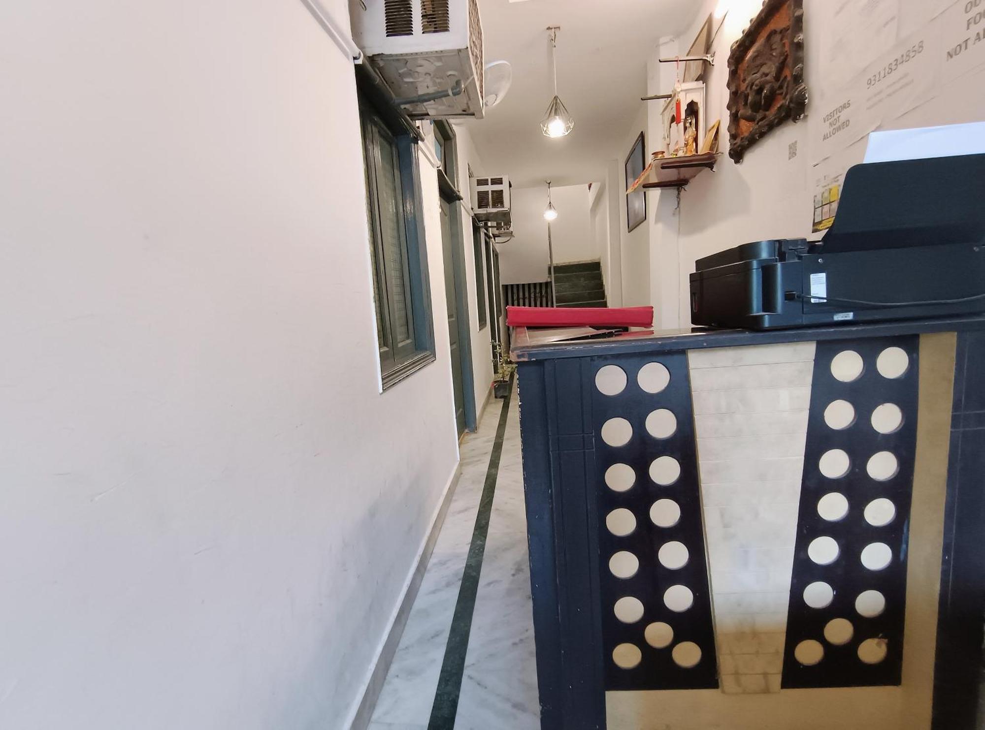 Hotel Hauz Khas Fort View ニューデリー エクステリア 写真
