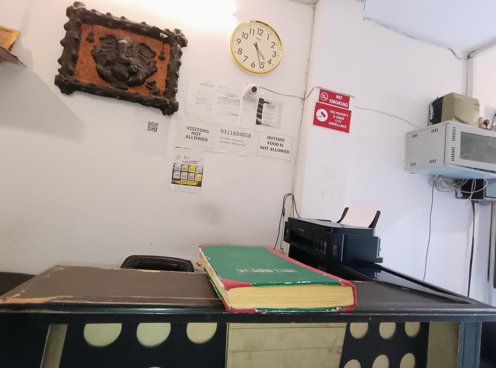 Hotel Hauz Khas Fort View ニューデリー エクステリア 写真