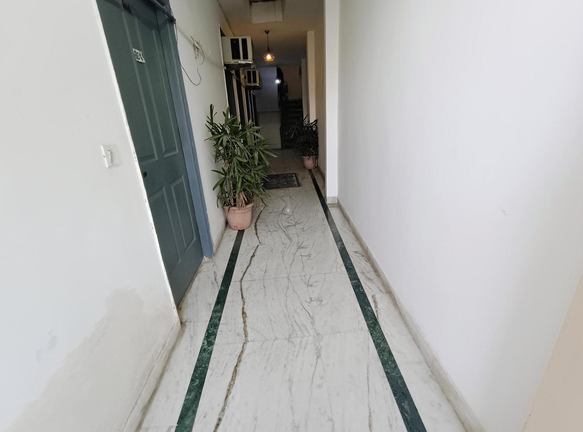 Hotel Hauz Khas Fort View ニューデリー エクステリア 写真